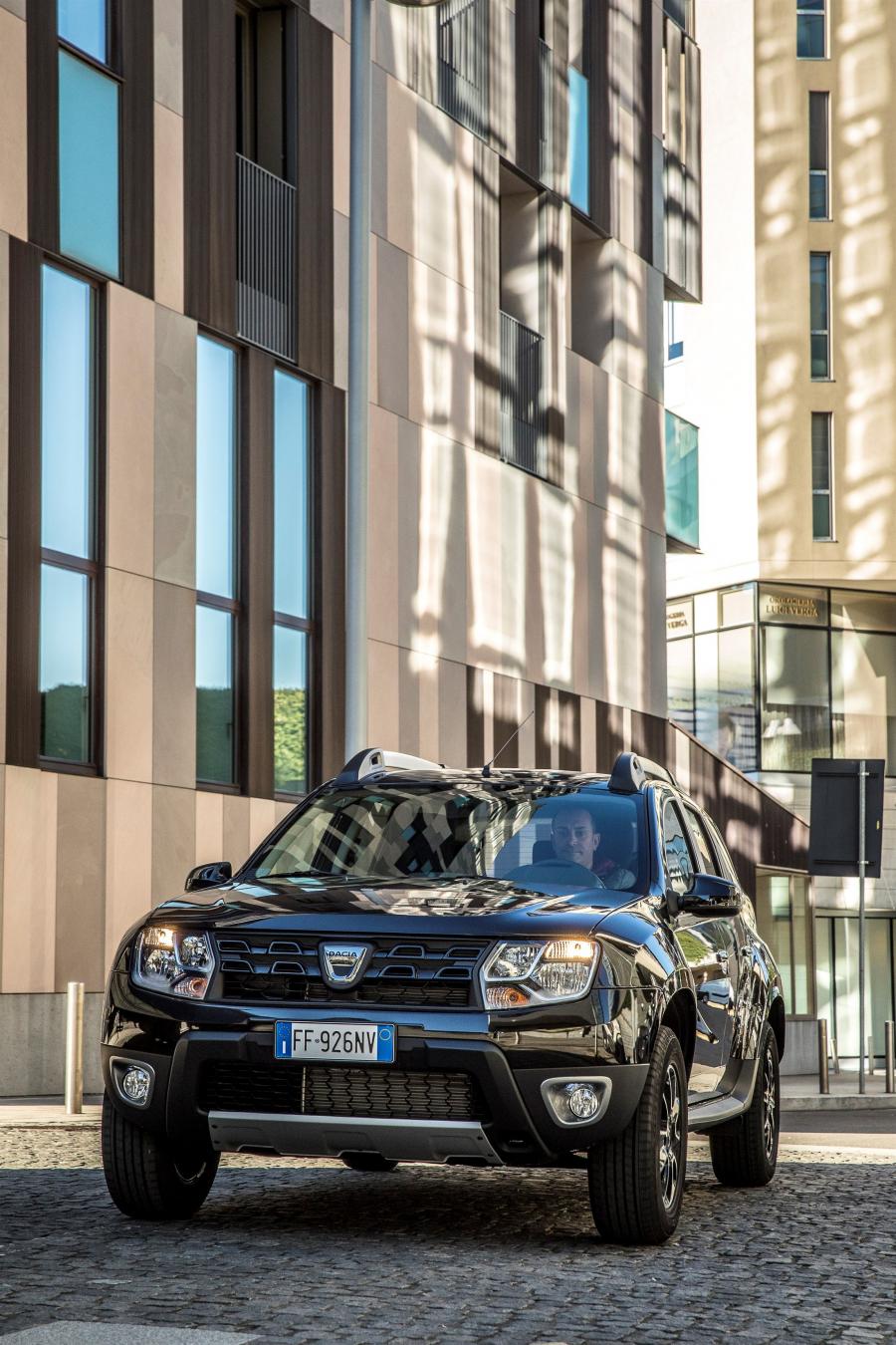  Dacia Duster Black Shadow 2016 года  (фото 7 из 28)